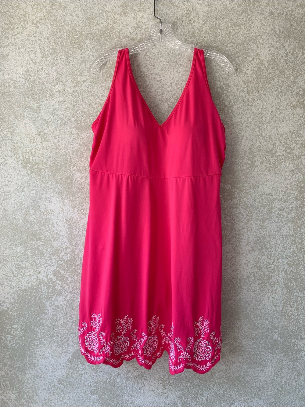 Women's Fuchsia V-Neck Swimsuit Dress M\L Embroidered Modest Resortwear Vacation